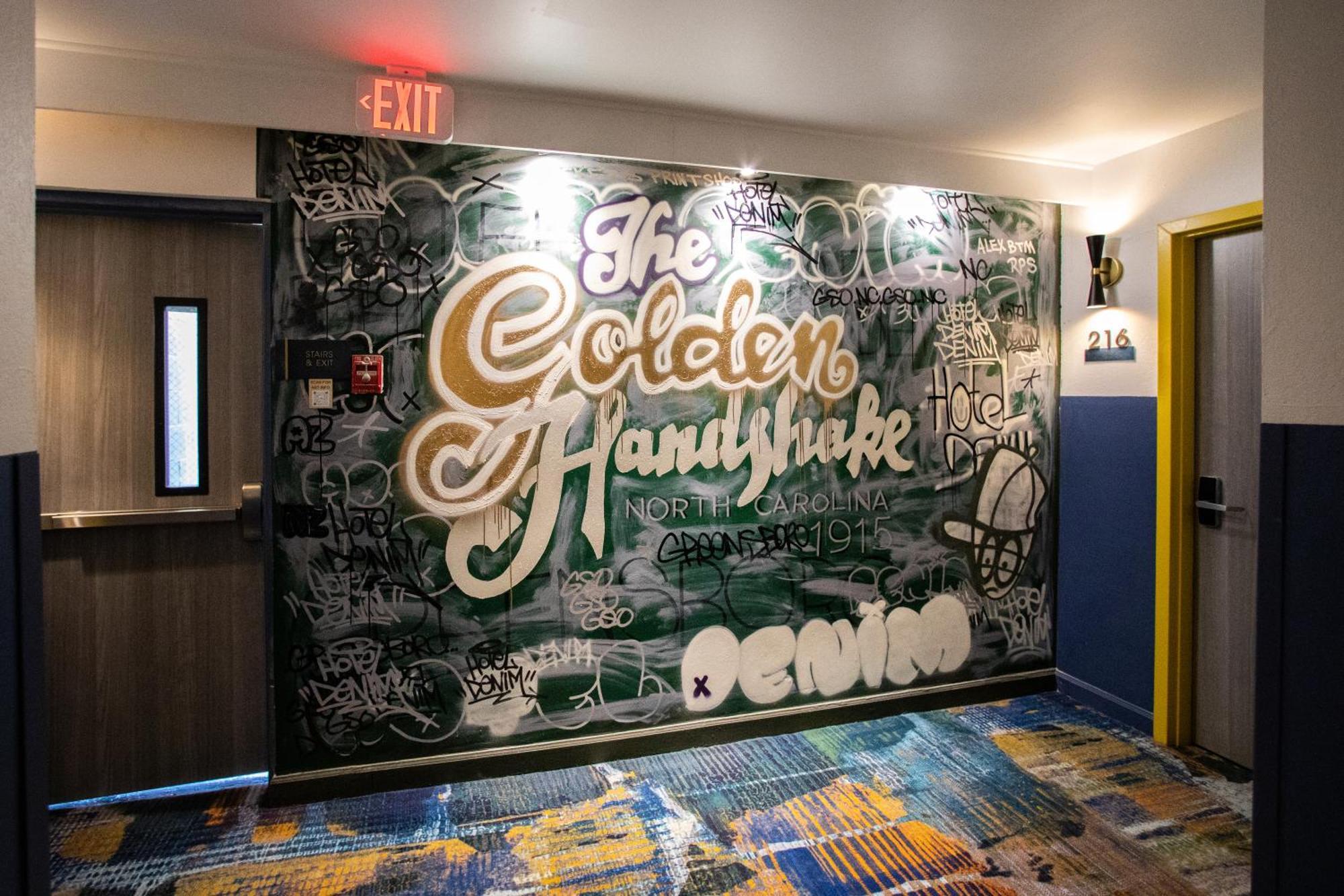 Hotel Denim グリーンズボロ エクステリア 写真